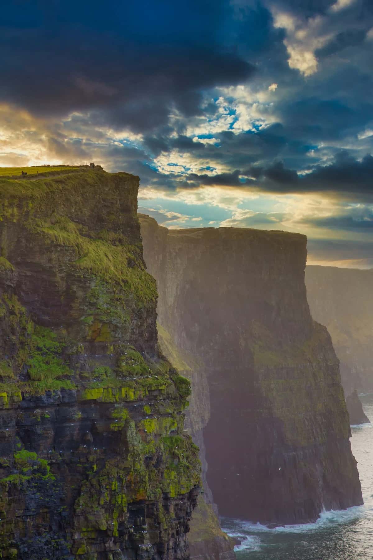 Les Falaises de Moher dans le comté de Clare en Irlande